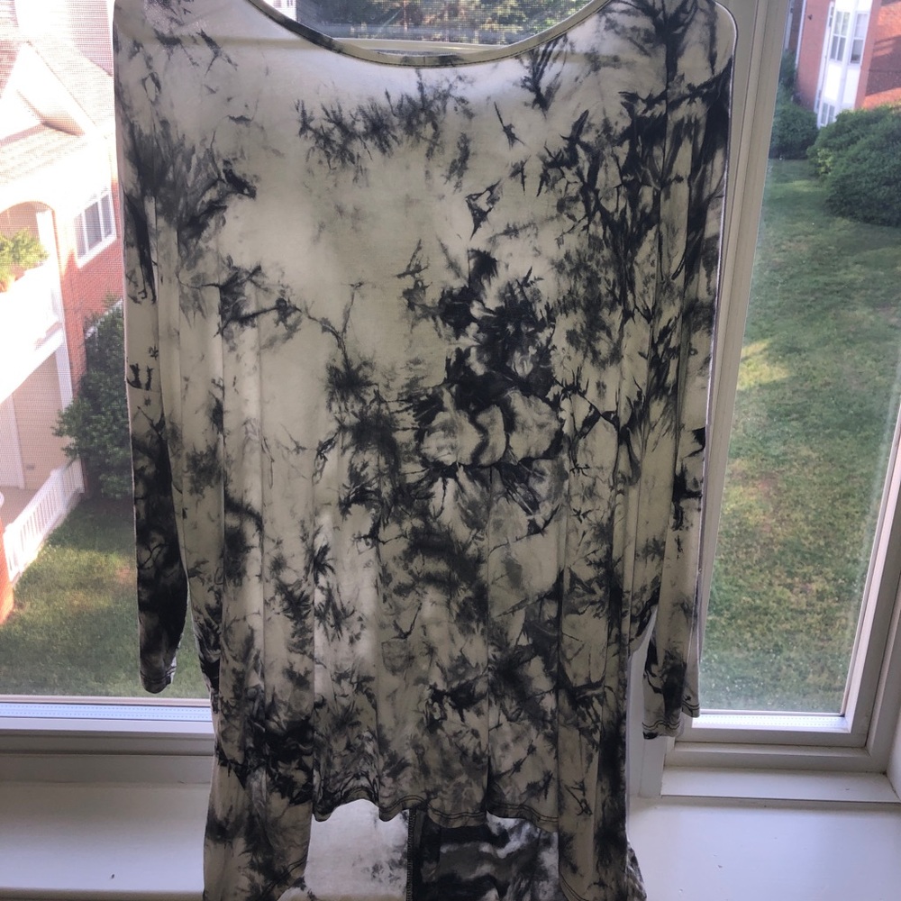 Long Sleeve Tie-Die Top